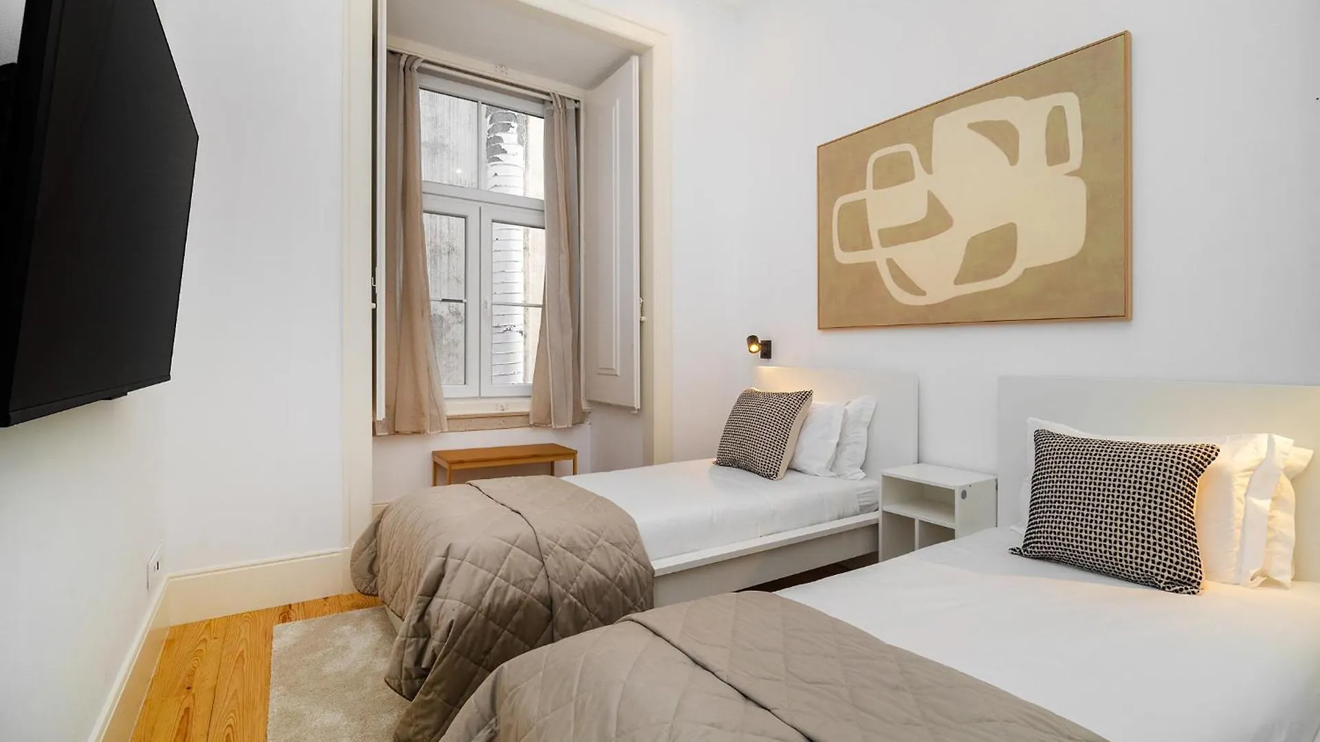 Whome Elegant Stay In Lisbons Historic Downtown Apartment Lisbon
