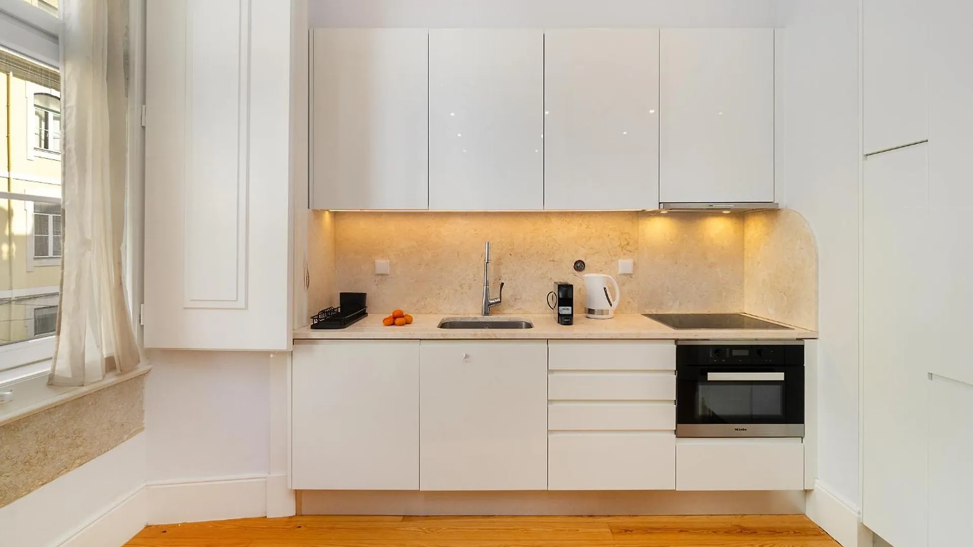 Apartment Whome Elegant Stay In Lisbons Historic Downtown