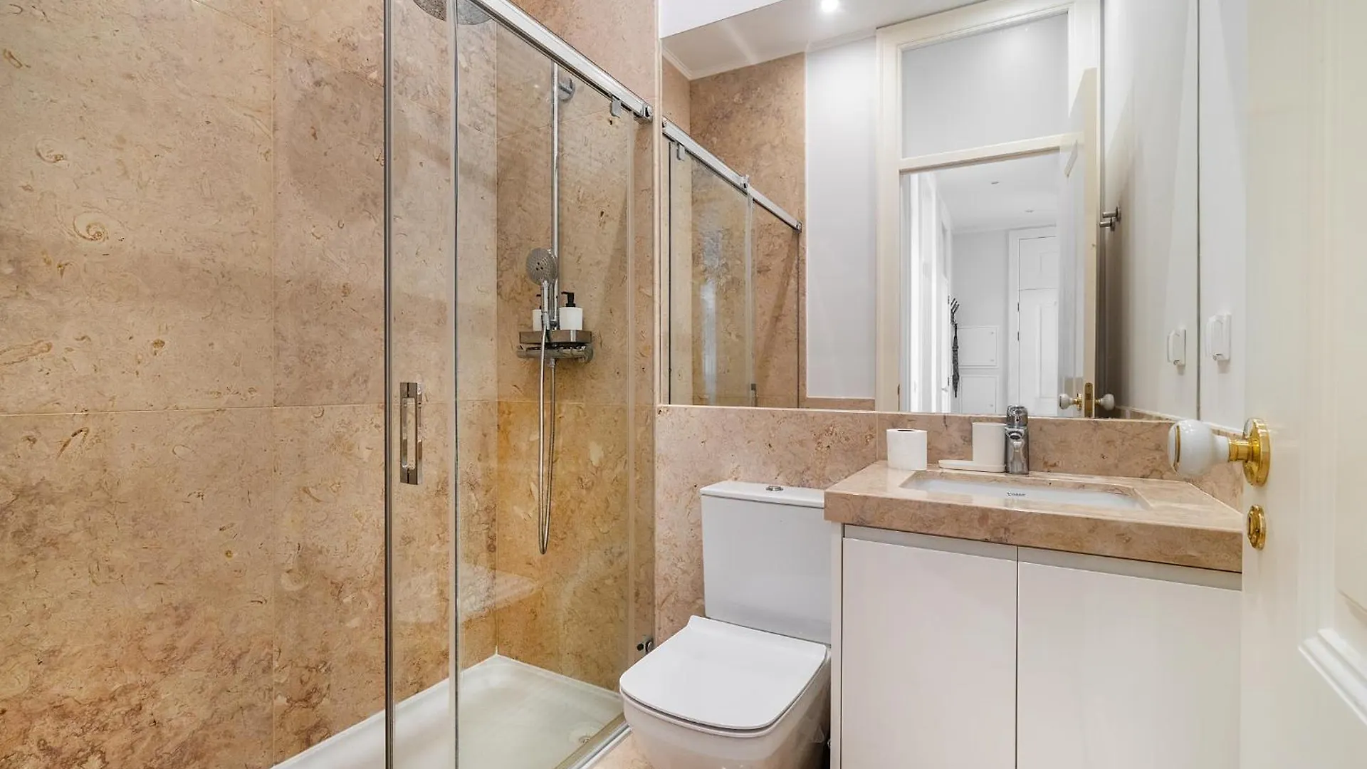 Apartment Whome Elegant Stay In Lisbons Historic Downtown